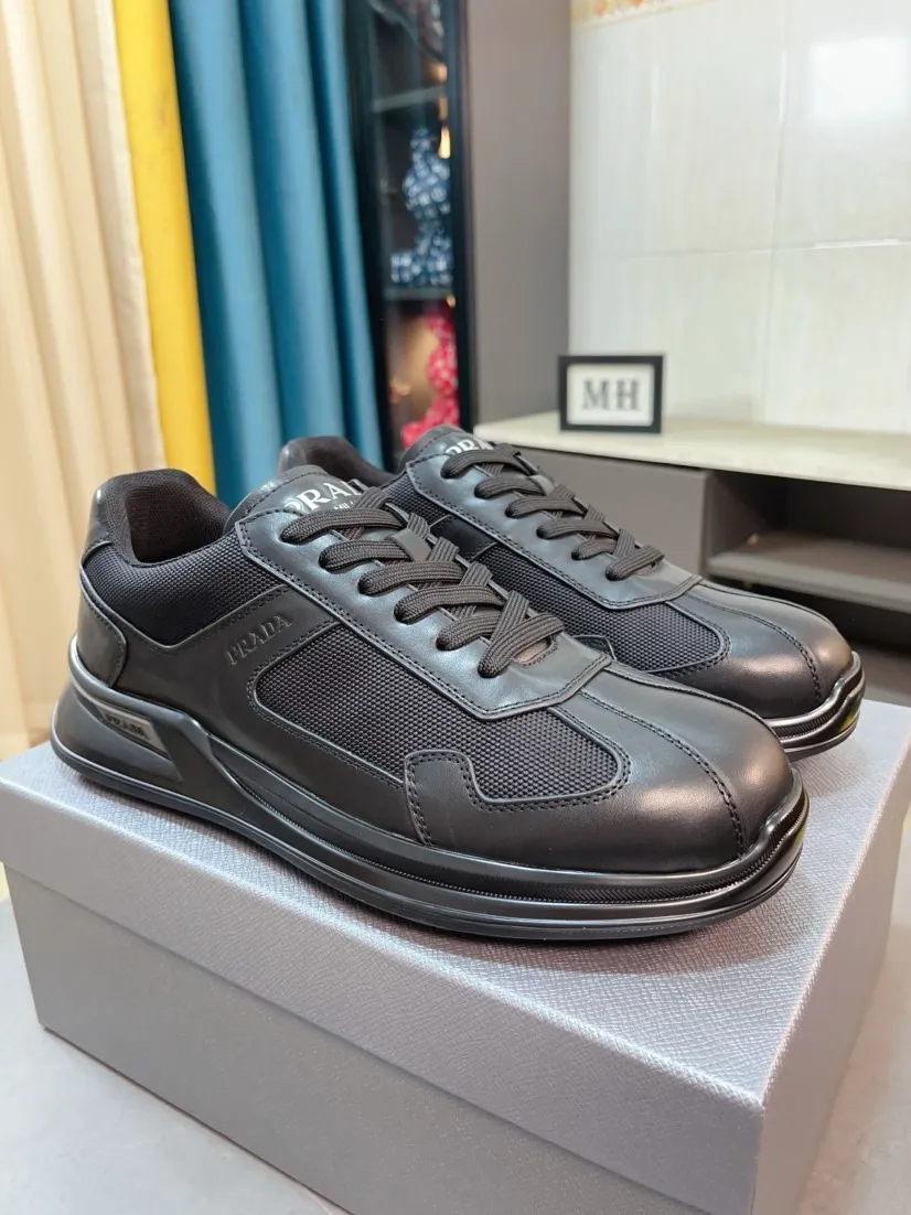 The ex-factory price is 620🌹🌹The high-quality new Prada (Prada) counters are launched simultaneously. The new men's shoes and 😘fabrics are selected from imported mesh and glue-spraying technology. Imported cowhide lining. 👍🏿High-end☄️Open-molded non-slip rubber outsole, exquisite lines, simple and elegant, comfortable and high-end for leisure travel. Code number: 38 to 44